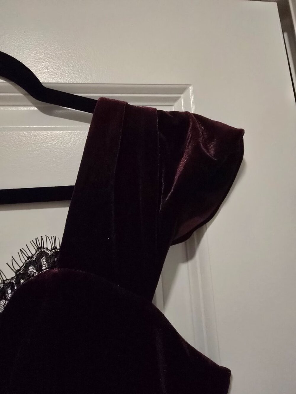 NWT La Femme en Noir Burgundy Velvet Midi Dress XL Lace Gothic Holiday Cocktail - Picture 2 of 7